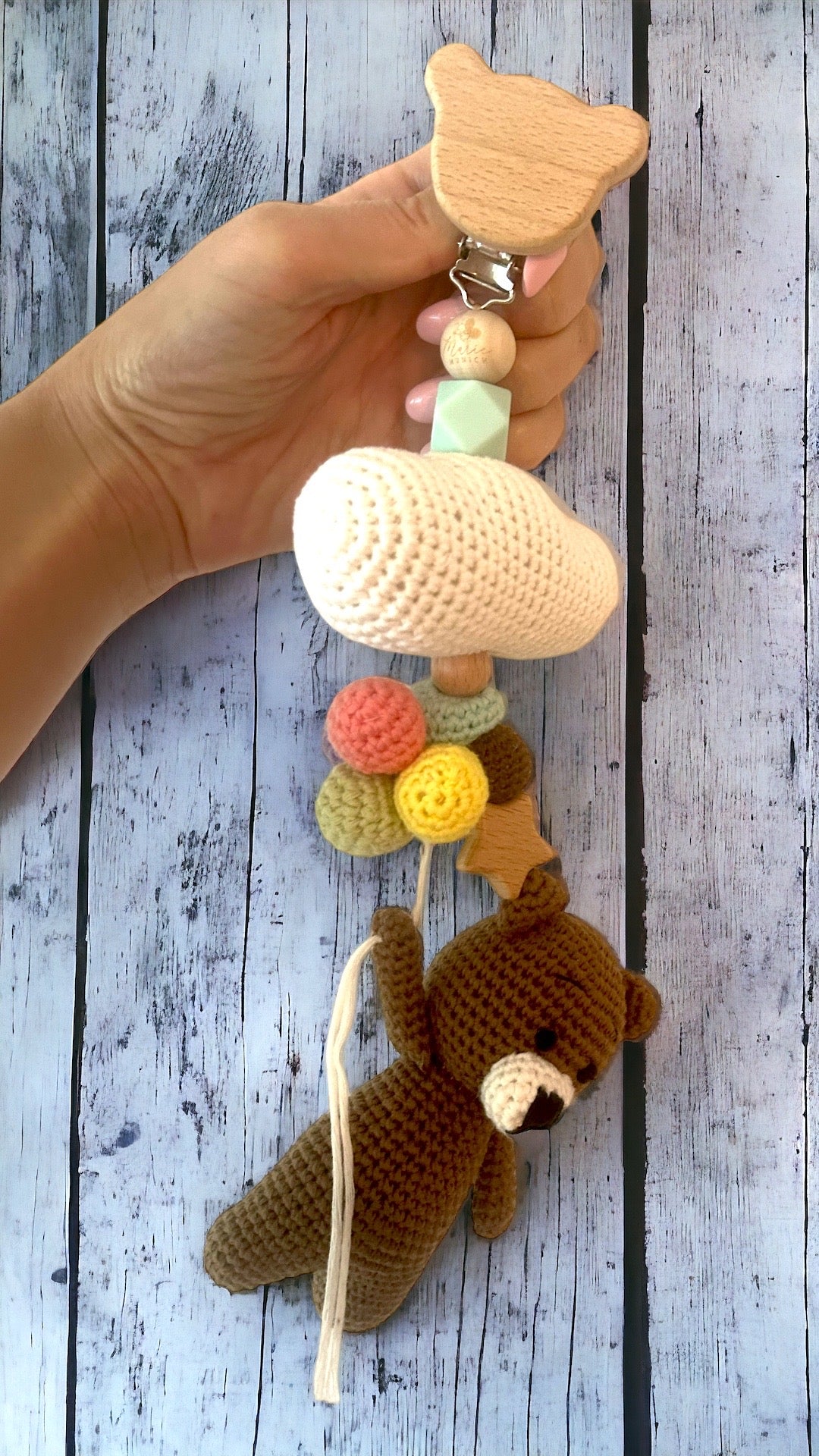Gehäkelter Anhänger Teddybär mit Luftballons