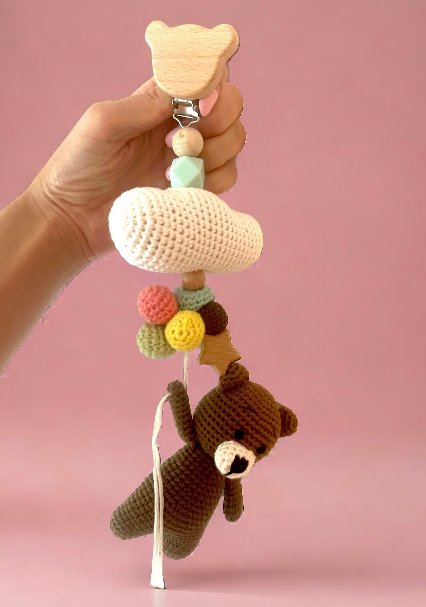 Gehäkelter Anhänger Teddybär mit Luftballons