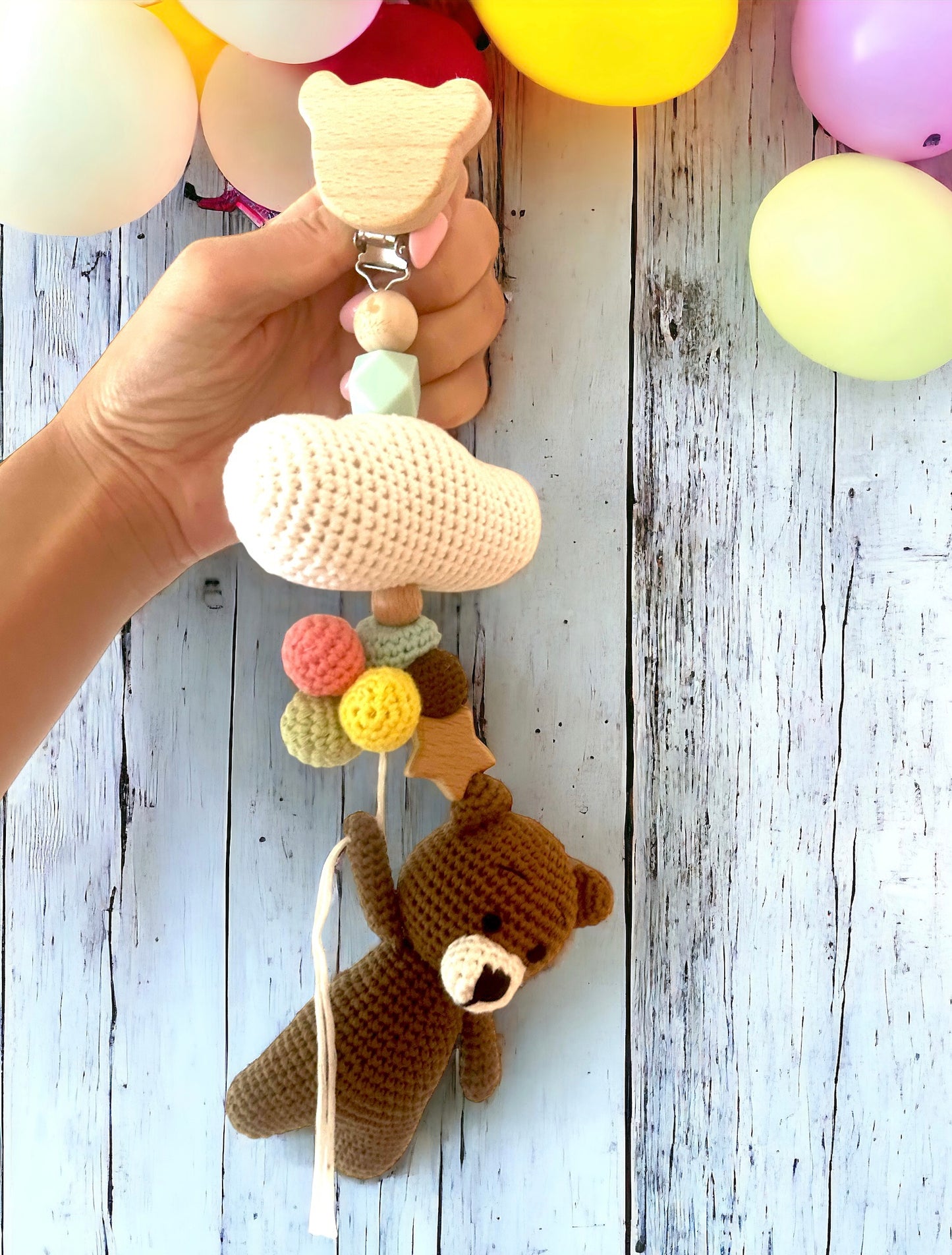 Gehäkelter Anhänger Teddybär mit Luftballons