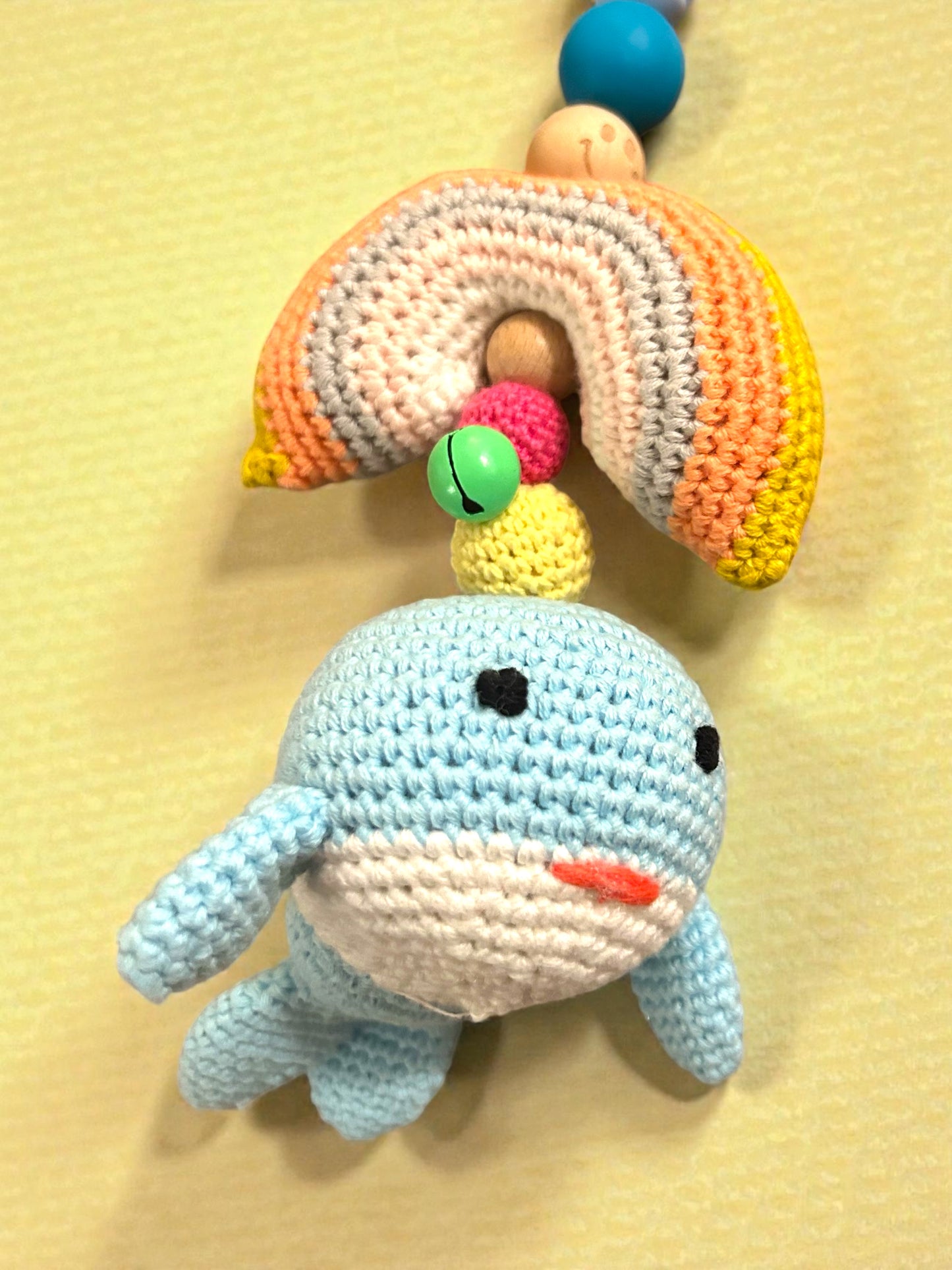 Gehäkelter Anhänger Wal Regenbogen