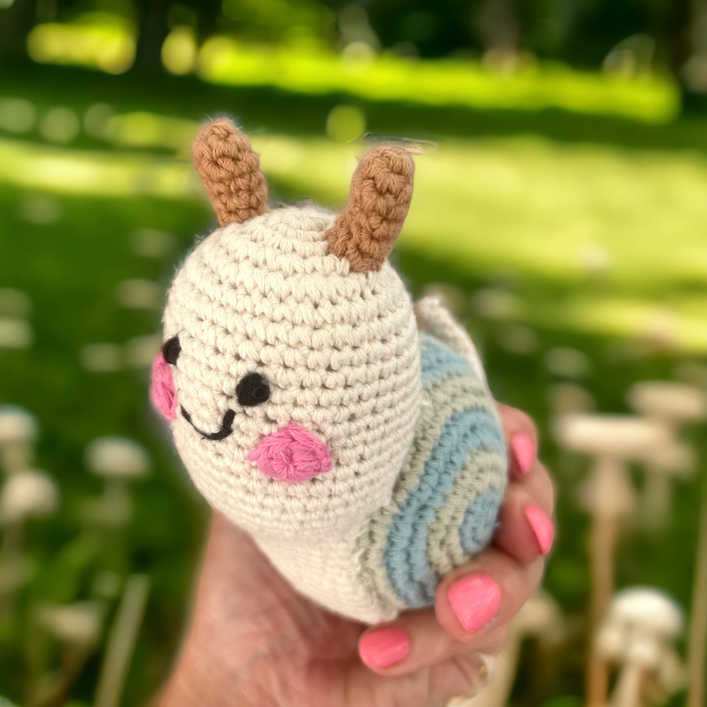 Rassel Schnecke Pebblechild Herbst