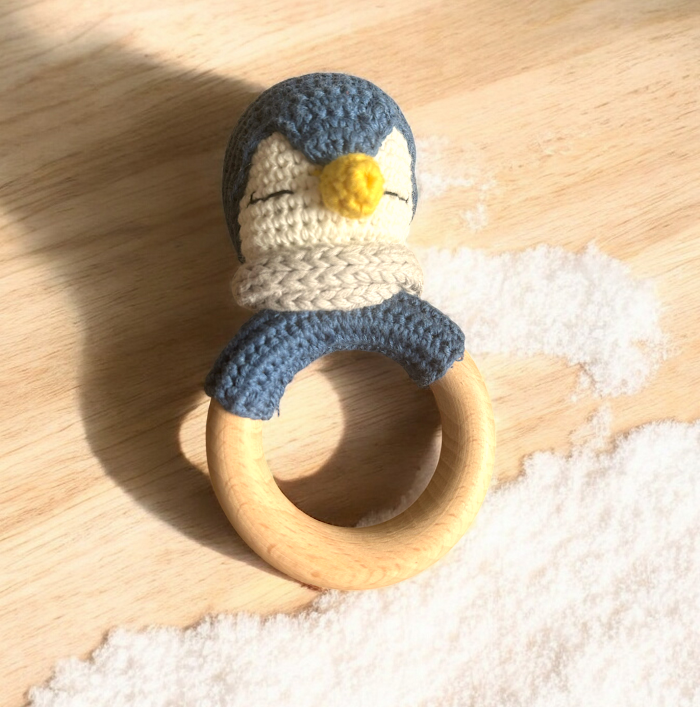 Gehäkelte Pinguinrassel Schal