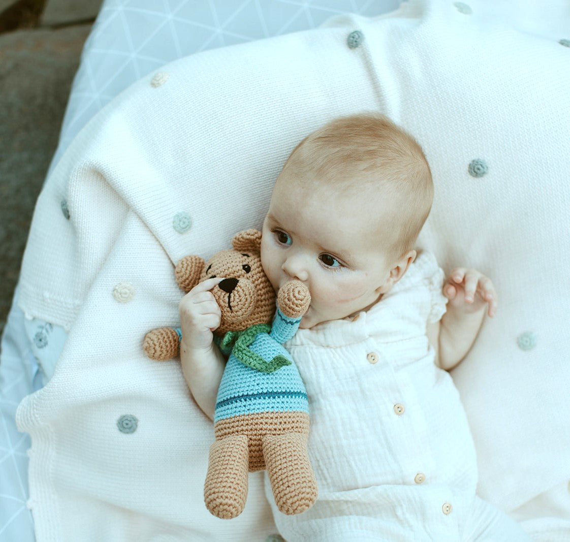 Teddybär Kuscheltier Pebblechild Rassel