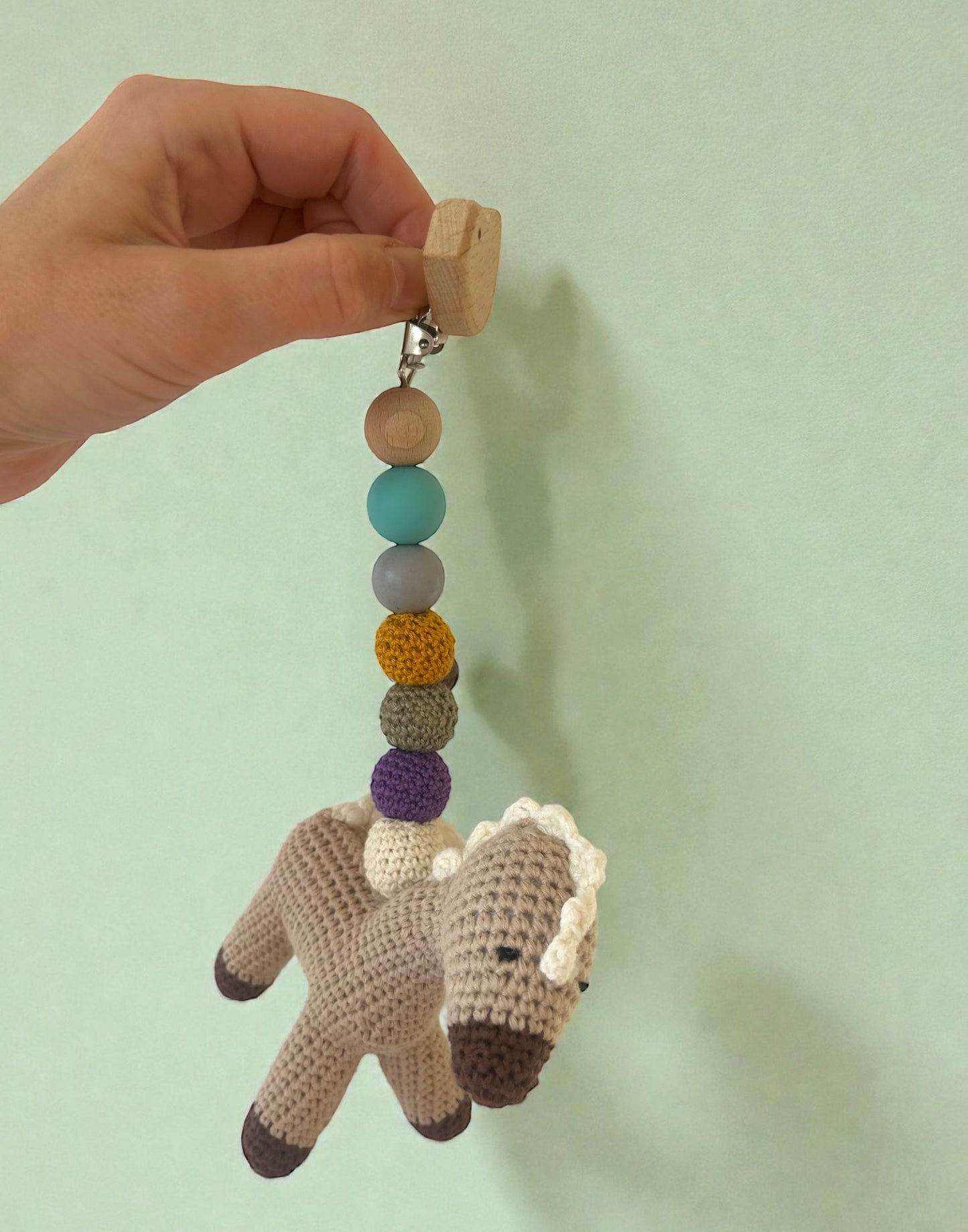 Gehäkelter Anhänger Pony