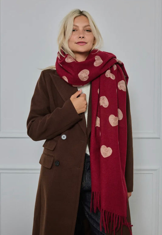 Kuscheliger XL-Schal mit Herzmuster
