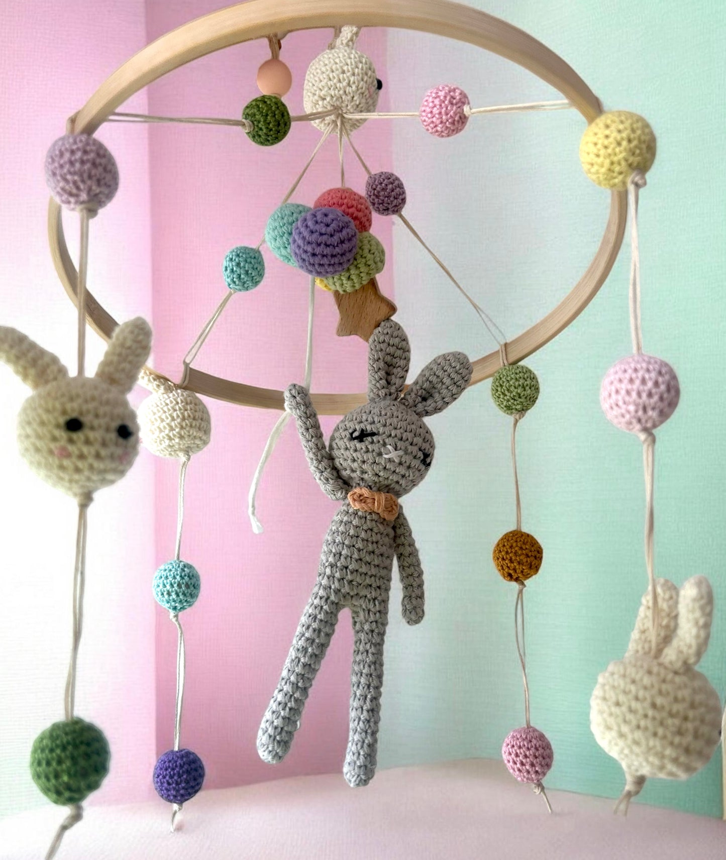 Mobile Fliegender Hase mit Luftballons L