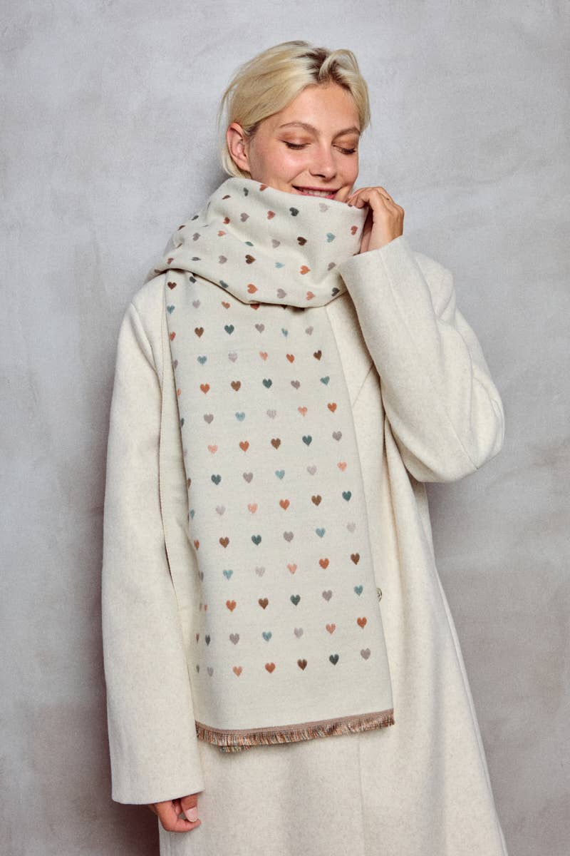 Kuscheliger XL-Schal - Wendbarer Wollschal mit Herzmuster