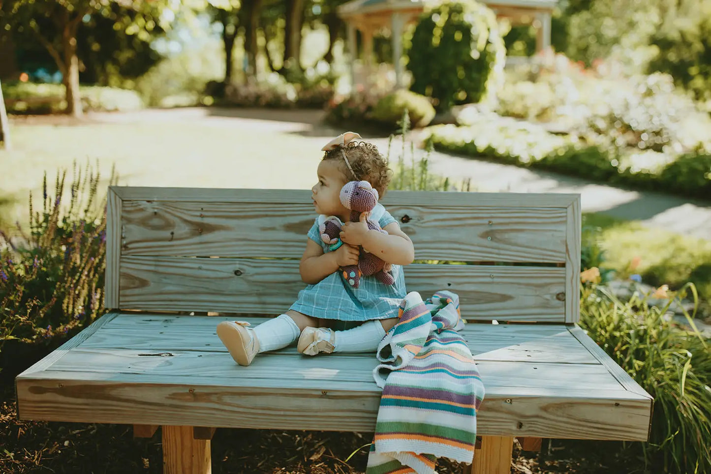 Baby-Decke gestrickt Streifen pastell Sommer